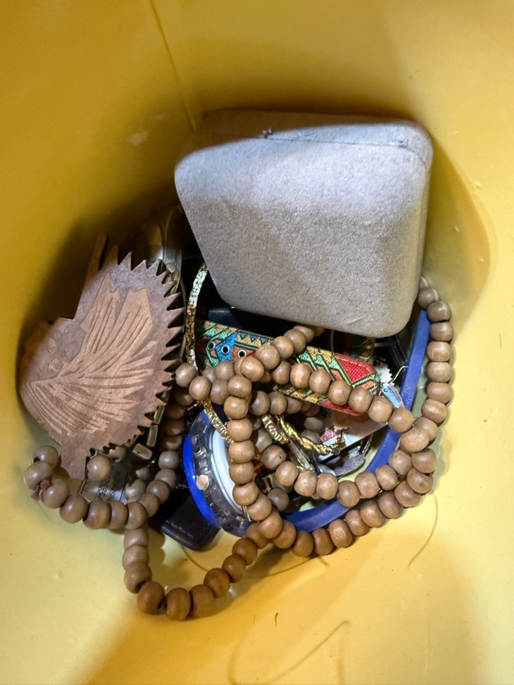 Assortment of jewelry!! Everything in the container goes with!!